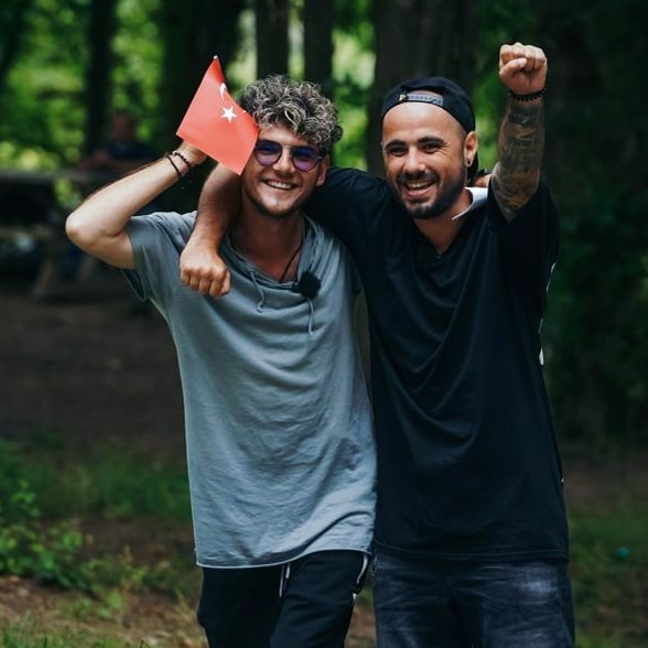 Ruleta a decis pentru finaliștii de la “Asia Express” să se transforme în Rammstein, iar prestația lor a cucerit iremediabil juriul (Foto: Instagram)