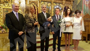 EXCLUSIV! CODRIN ŞTEFĂNESCU şi-a botezat băiatul! Naşi, ADRIAN şi DANA NĂSTASE