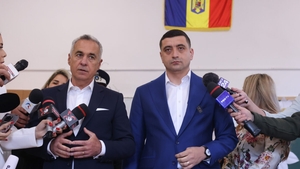 Călin Georgescu nu s-a retras din politică! Planul lui George Simion