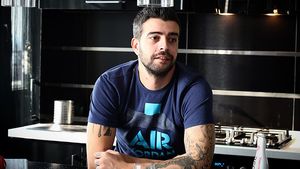 Speak, apropiere suspectă cu o dansatoare! Cântăreţul a spus adevărul despre imagini: "Am..."

