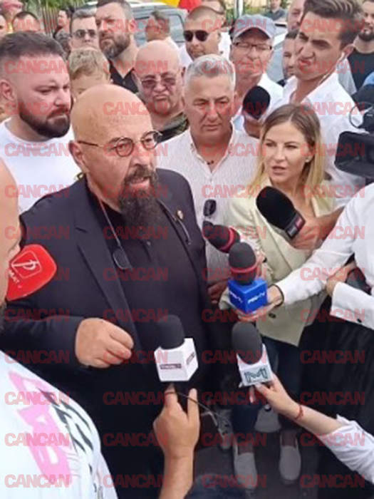 Cristian Popescu Piedone, la ieșirea din penitenciar / foto: CANCAN.RO