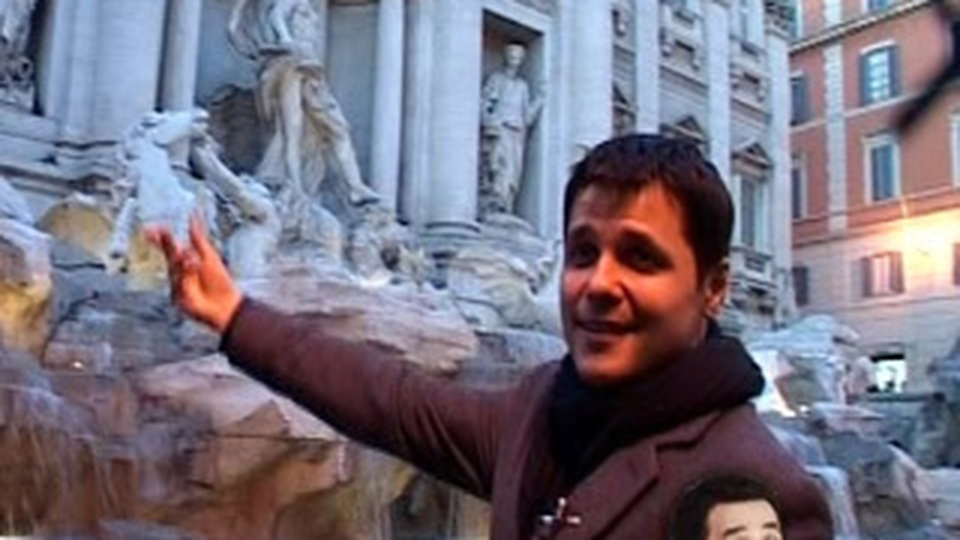 Cove a petrecut la o nunta in Roma! A mers la Fontana di Trevi sa-si indeplineasca o dorinta!