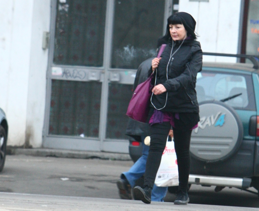 Are sau nu perucă?! Primele imagini de paparazzi cu Neti Sandu. Misterul a fost elucidat: cum arată în realitate părul horoscopistei de la Pro TV