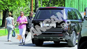 Nea Vasile are o relatie apropiata cu fiul sau! Turcii au dat navala la restaurant