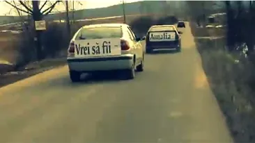 VIDEO Sute de mii au vazut asta! Cum a reusit un român să ajunga celebru pe net după ce si-a cerut iubita in casatorie