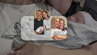 Prietene de 25 de ani, cuscre pe viață! Copiii lor s-au îndrăgostit, s-au căsătorit și le-au făcut bunici