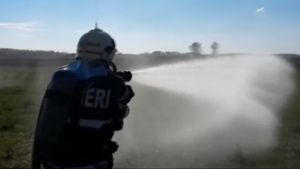 Pericol de EXPLOZIE lângă Galaţi! Toţi localnicii au fost evacuaţi, iar pompierii intervin de urgenţă