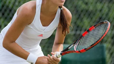 Victorie pentru SORANA CÎRSTEA! A învins-o pe KAROLINA PLISKOVA şi s-a calificat în sferturi la Beijing