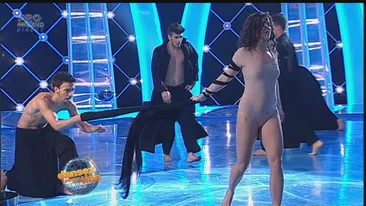 Primul striptease de la Dansez a dezamagit! Uite care a fost reactia juriului!