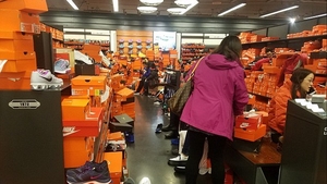 Black Friday 2017. În câte zile îţi vine coletul acasă