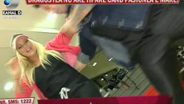 Roxana Nemes se antreneaza in miez de noapte! Uite-o ce miscari face in fata iubitului ei