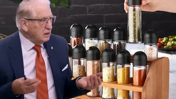 Cele 3 „prafuri albe” din bucătărie care ne distrug creierul în fiecare zi, potrivit medicului Vlad Ciurea. Majoritatea românilor le consumă zilnic