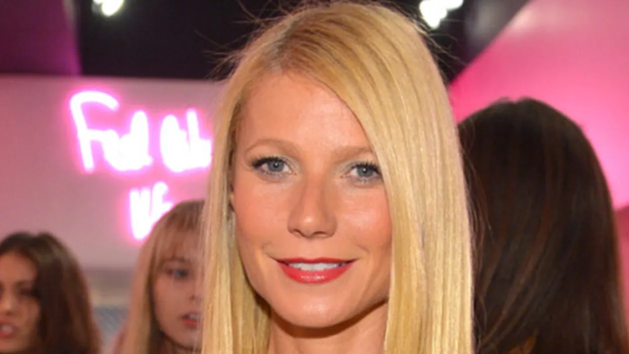 La cateva zile de cand s-a despartit de sot, o actrita celebra s-a cuplat cu fostul. S-a sarutat cu el, desi e inca maritata