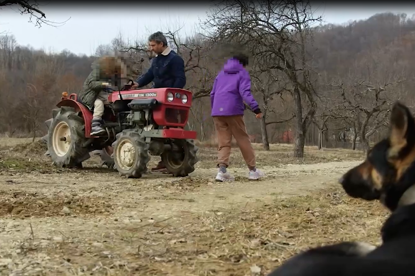 Ce și-a cumpărat Dragoș Bucur pentru gradină. Copiii au strigat la Dana Nălbaru imediat: „Mami, mami!”