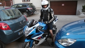A inceput cu polo, a ajuns campion la kickbox, acum vrea sa se apuce de motociclism! Afla povestea unui luptator antrenat de Sora!