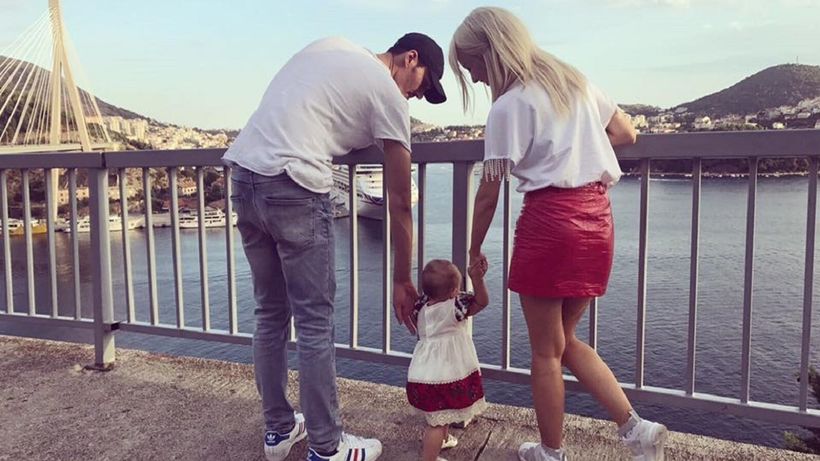 Andreea Bălan, la picioarele lui George Burcea. “Soţul meu…” Motivul pentru care artista aşteaptă cu nerăbdare Crăciunul