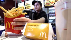 Ce salariu are o româncă din Germania, care de 8 ani lucrează la McDonald’s: „Am reușit să îmi cumpăr și o...”