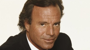 Julio Iglesias este alaturi de romani. Uite ce mesaj de compasiune a transmis