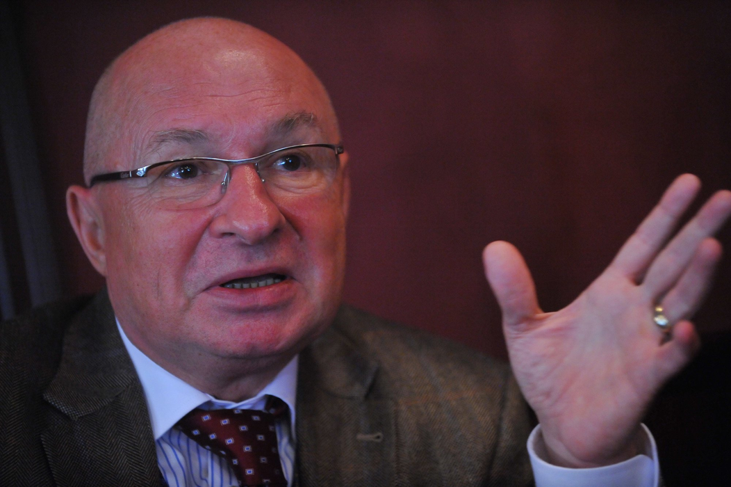 Prima reacţie a medicului Mihai Lucan după ce DIICOT a descoperit asupra sa o agendă secretă în care avea trecute sumele date politicienilor, procurorilor şi şefilor din SRI