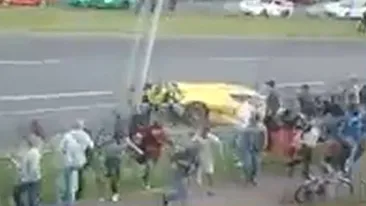 Un super-bolid suedez a facut ravagii pe pista! Atentie, imagini socante!