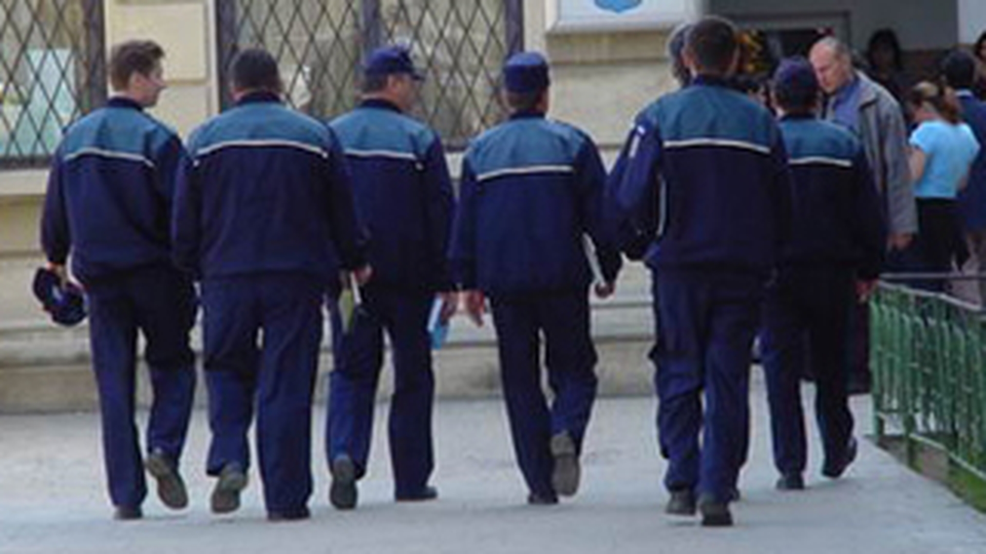 Politistii trebuie sa dea examen pentru a-si pastra locul de munca!