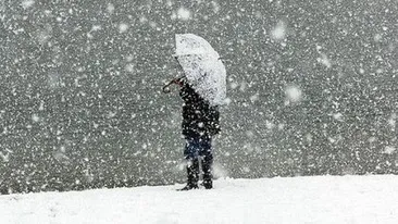 ALERTĂ METEO. Frig, polei, ploi, lapoviţă şi ninsori în următoarele două săptămâni