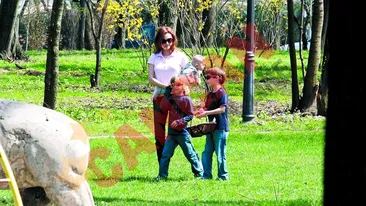 Au iesit la vanatoare de oua