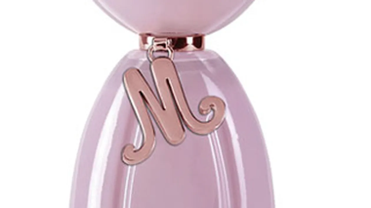 Cadoul perfect de Craciun? Un parfum cu aroma de vedeta. Vezi aici cat te costa