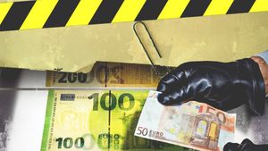 Traficanții de valută falsă vorbeau codificat la telefon: ”Băi, am brânză d’aia proaspătă! Cash, la 25”