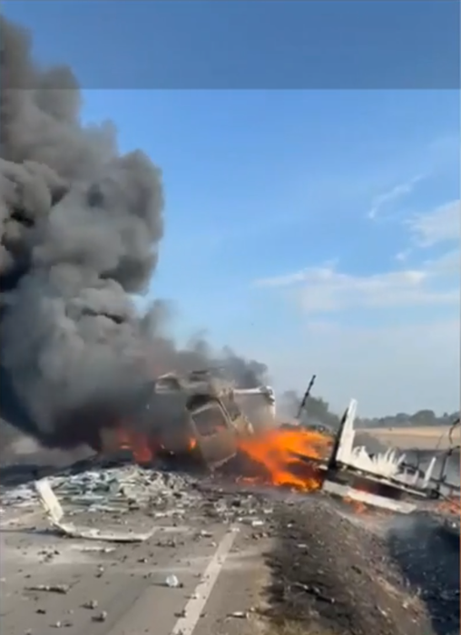 Dezastru în Mehedinți! Accident grav cu două TIR-uri şi o maşină. La scurt timp după impact, a izbucnit un incendiu de proporții