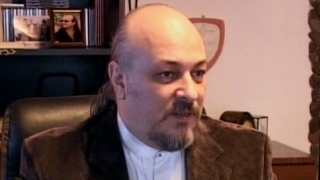 Va fi din nou “Party in Transilvania!” Cunoscutul cantaret al anilor '90 Marius Dragomir se insoara din nou la 45 de ani