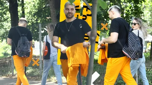 Ex-concurentul corporatist de la “Asia Express” s-a dezmorțit pe lângă Herăstrău cu o prietenă și o trotinetă