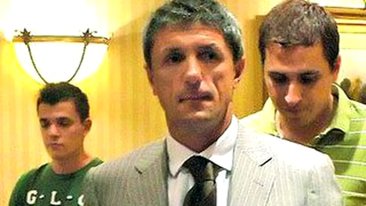 Gica Popescu, reclamat la politie de vecina lui