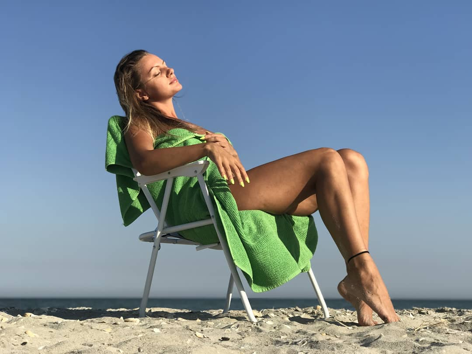 Alexandra Stan, cu zonele intime la vedere. Imaginile au fost făcute publice