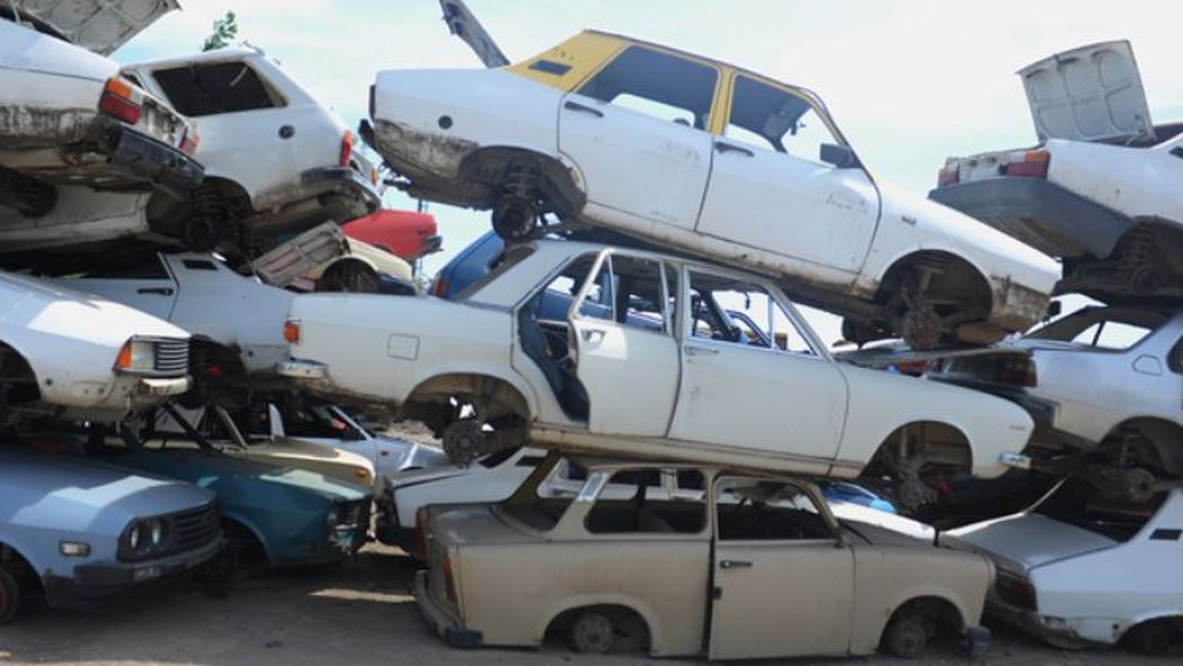 Începe radierea mașinilor din oficiu! Proprietarii vor avea mașinile scoase din circulație în mod automat