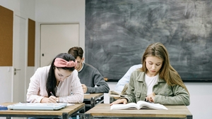 Reguli noi pentru admiterea la liceu! Cine sunt elevii care pot intra direct în clasa a IX-a fără Evaluare Națională