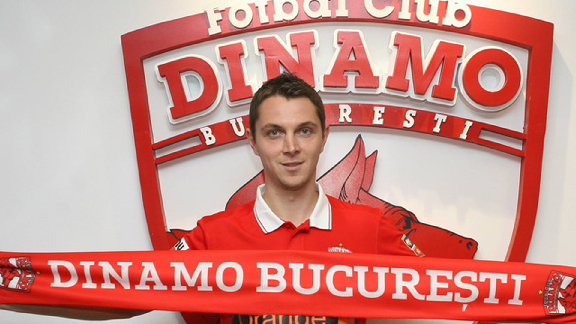 Cum a dat Dinamo afara un jucator de 16 ani, fotbalist pe care, in aceasta iarna, “cainii” l-au transferat ca pe o mare vedeta!