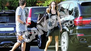 Teodora Stoica si Marius Turcu se distreaza pe litoral. S-a afisat cu o rochie infricosatoare la plaja