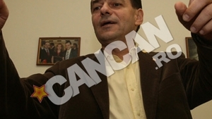 Fiul lui Ludovic Orban, elev in clasa a VII-a, turnat de un coleg de scoala: "Fumeaza si vandalizeaza cladiri, pe care picteaza graffiti!"