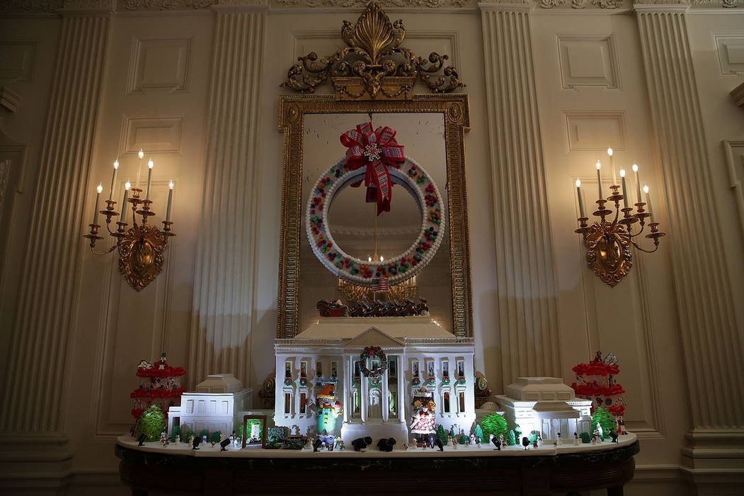Ultimul Crăciun la Casa Albă! Cum arată decoraţiunile prezentate de MICHELLE OBAMA:”Tot ceea ce vedeţi se poate mânca ”