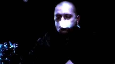 Cheloo l-a luat la palme pe Daniel Lazar, pentru ca a baut fara el! Imagini incredibile!