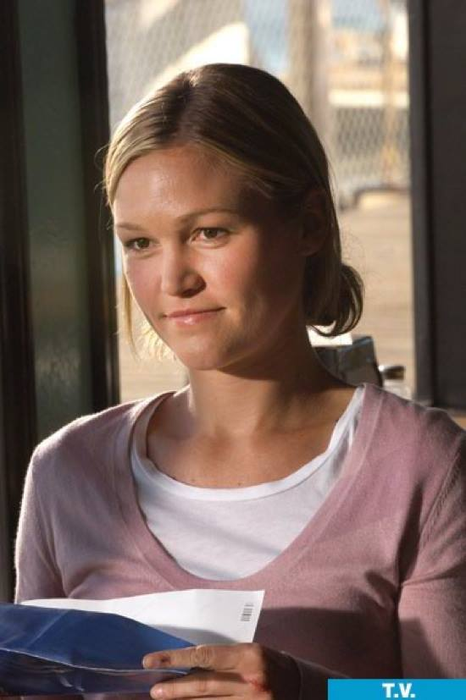 Julia Stiles e însărcinată