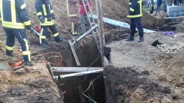 Un muncitor din Mureș și-a găsit sfârșitul într-un mod groaznic. Bărbatul a fost îngropat de viu