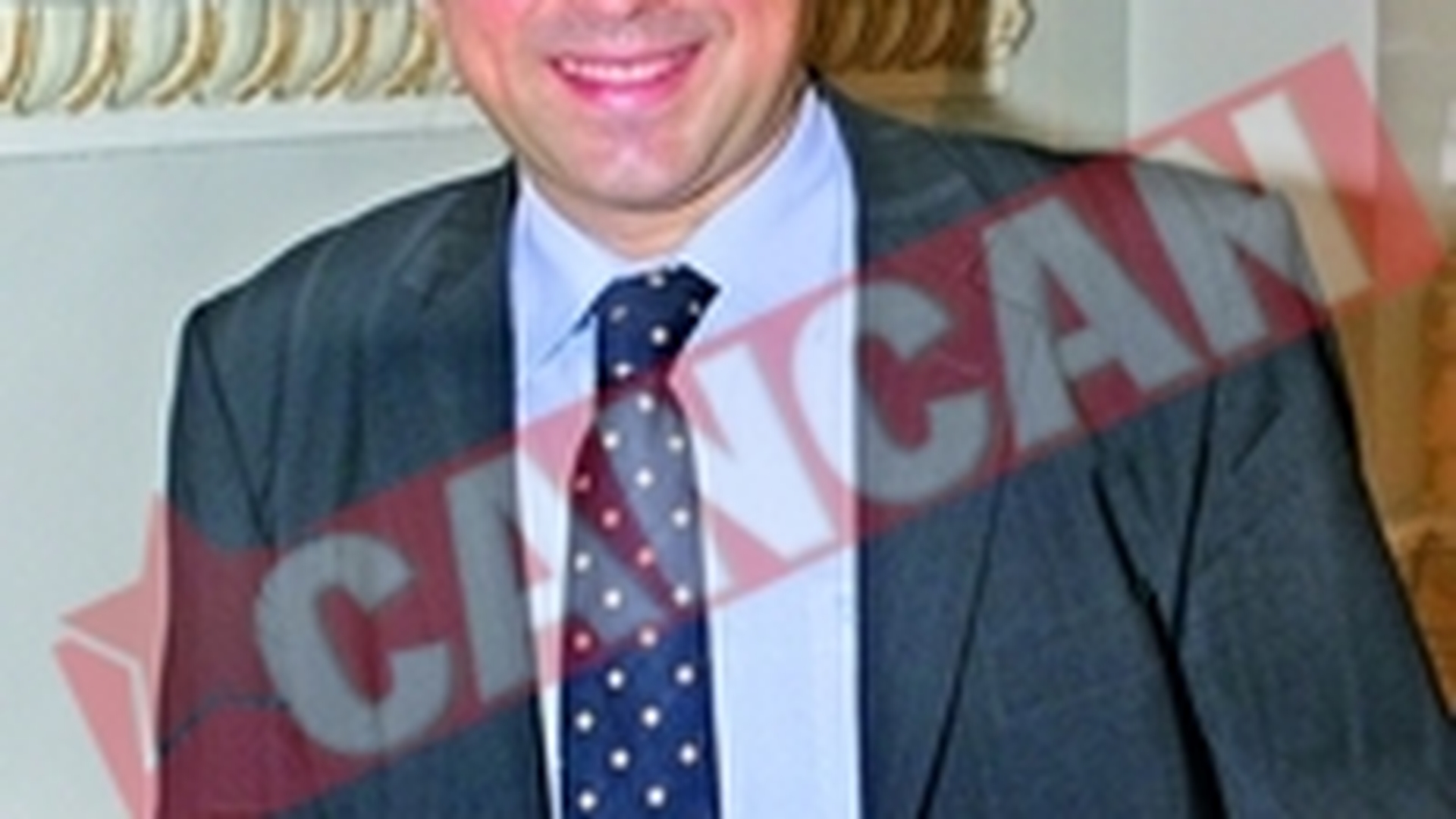 Ministrul David isi doreste o megastructura de ascultat telefoane