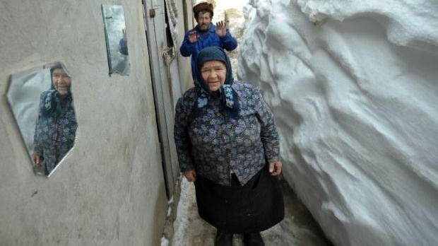 "Am găsit câinele mort, înghețat în picioare!" -38.5 grade în România și 17 oameni morți