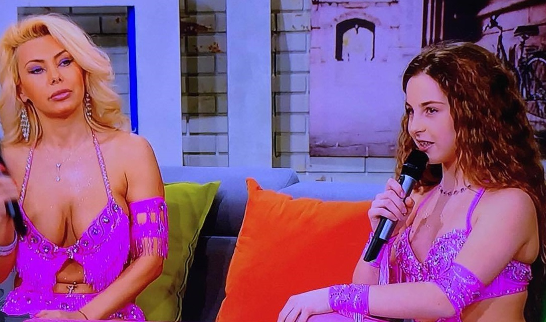 Primele imagini cu dansatoarea Jasmine după ce a făcut avort! S-a apucat de dat lecţii de dans copiilor