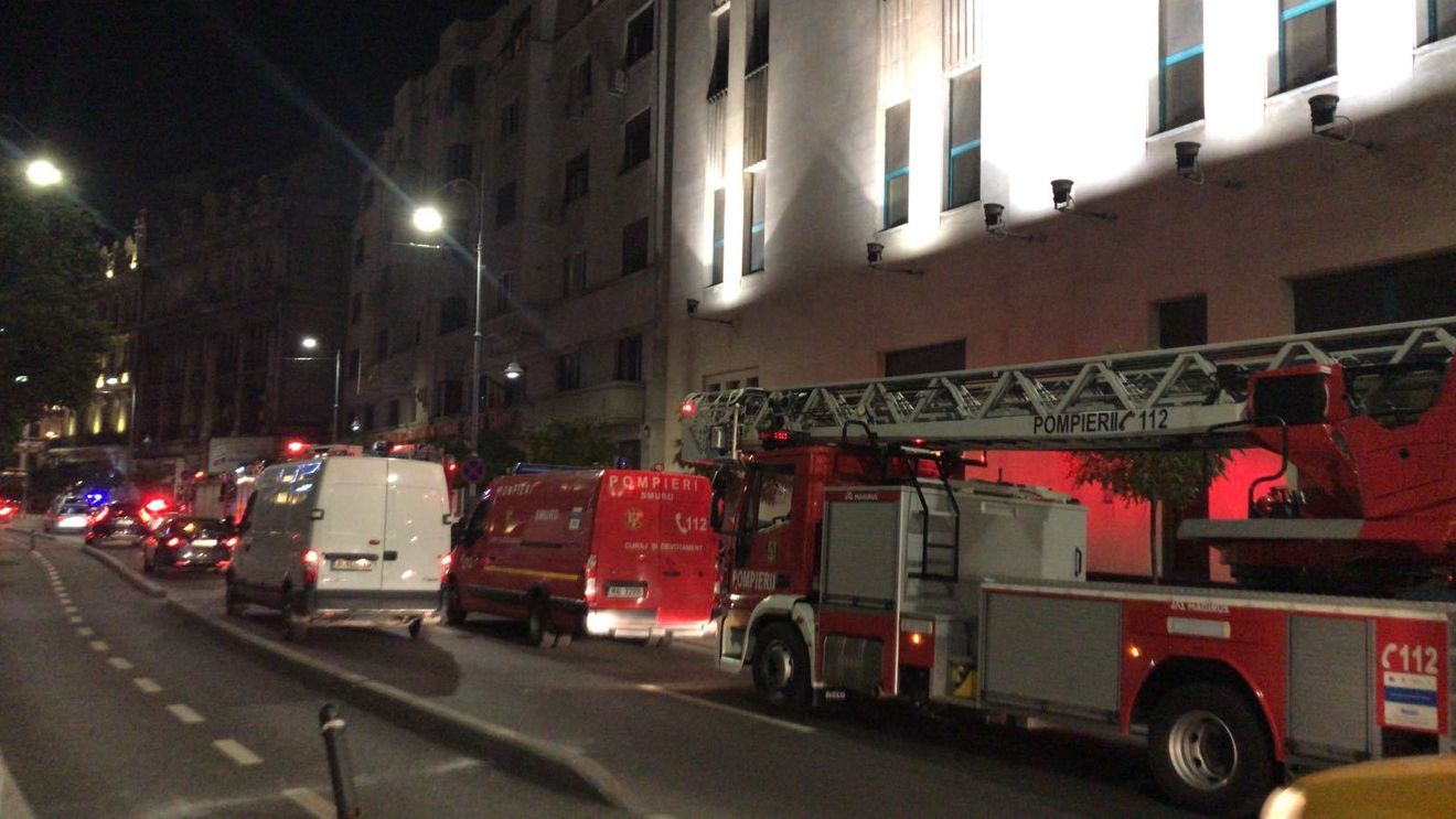 Incendiu la Teatrul Constantin Tănase din Capitală. Repetiţiile au fost întrerupte, iar actorii evacuaţi