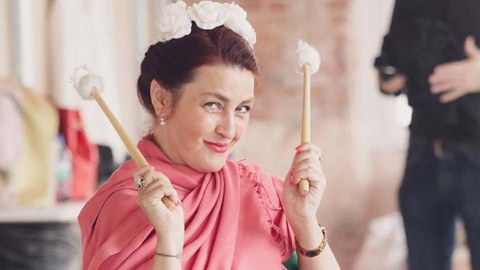 Ce face Rona Hartner, la trei luni după lupta grea cu cancerul. Artista a început să…