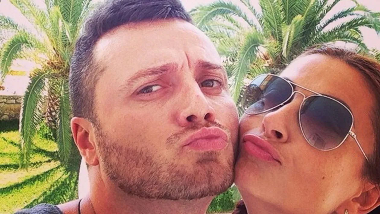 Pregatiti pentru pasul cel mare! Gabriela Cristea si Tavi Clonda s-au logodit in vacanta! Iata dovada!