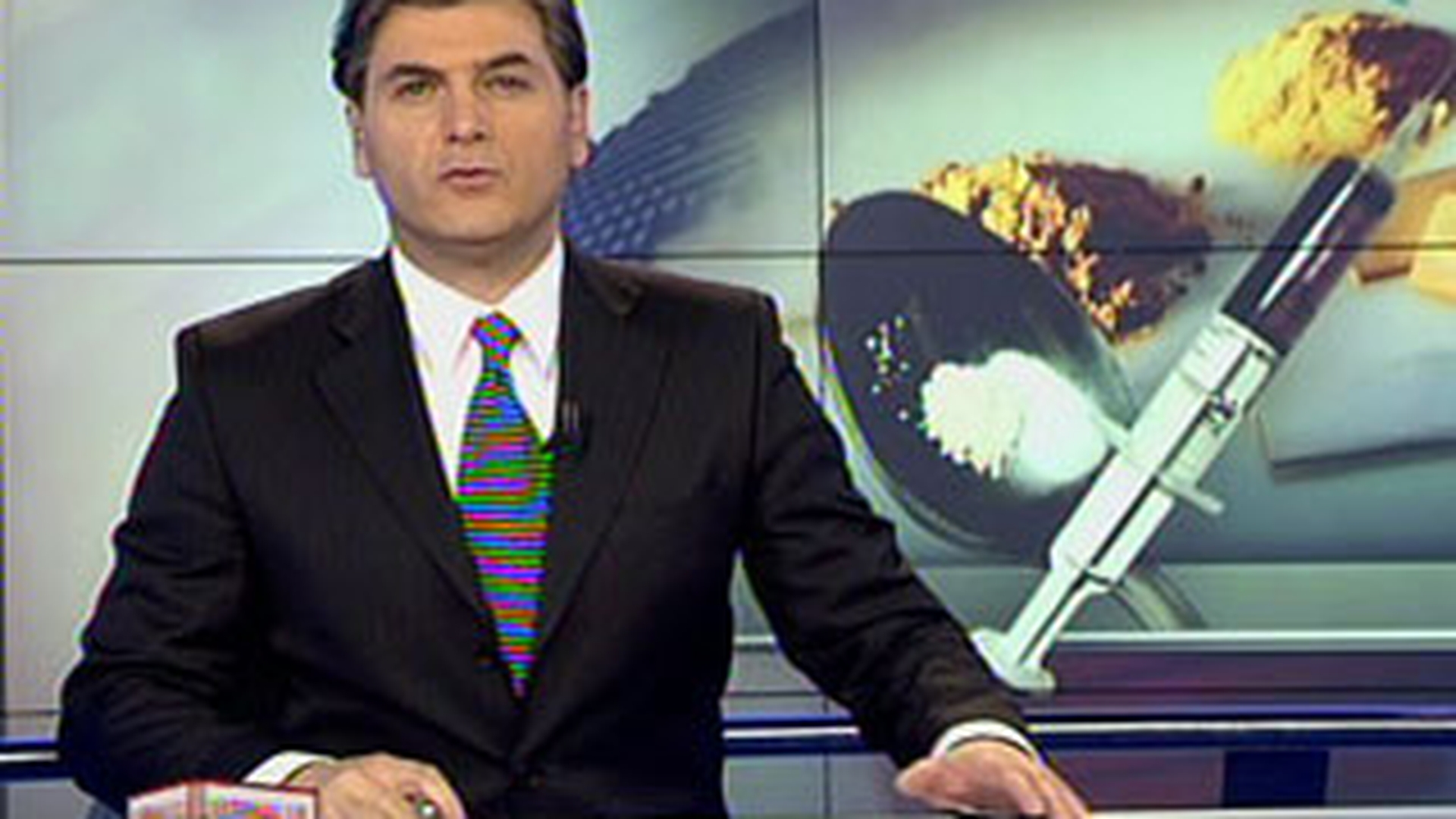 VIDEO Mircea Radu a inceput cu stangul prezentarea jurnalului de stiri! Afla ce gafe a facut in aceasta seara!